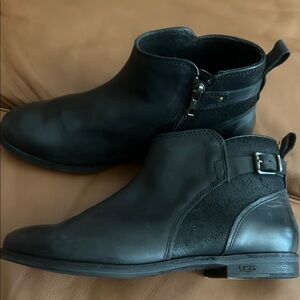 UGG® Demi Boots for Women/Black/Size 8